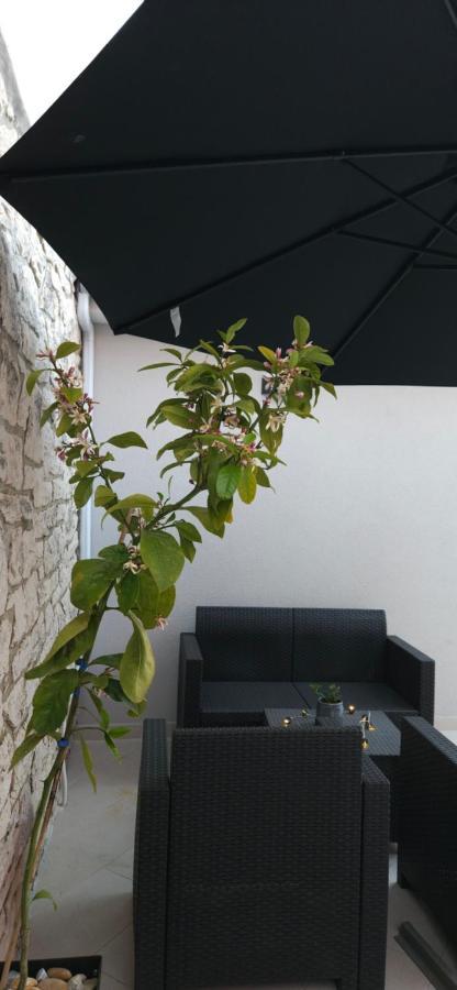 Betty Apartments Borik - Whole Ground Floor Ровин Екстериор снимка