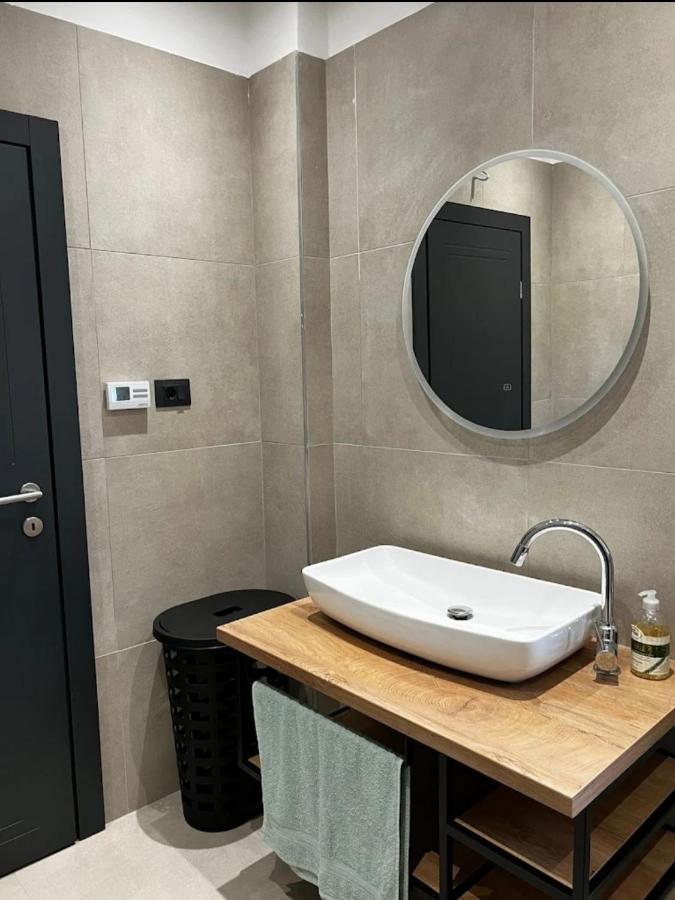 Betty Apartments Borik - Whole Ground Floor Ровин Екстериор снимка