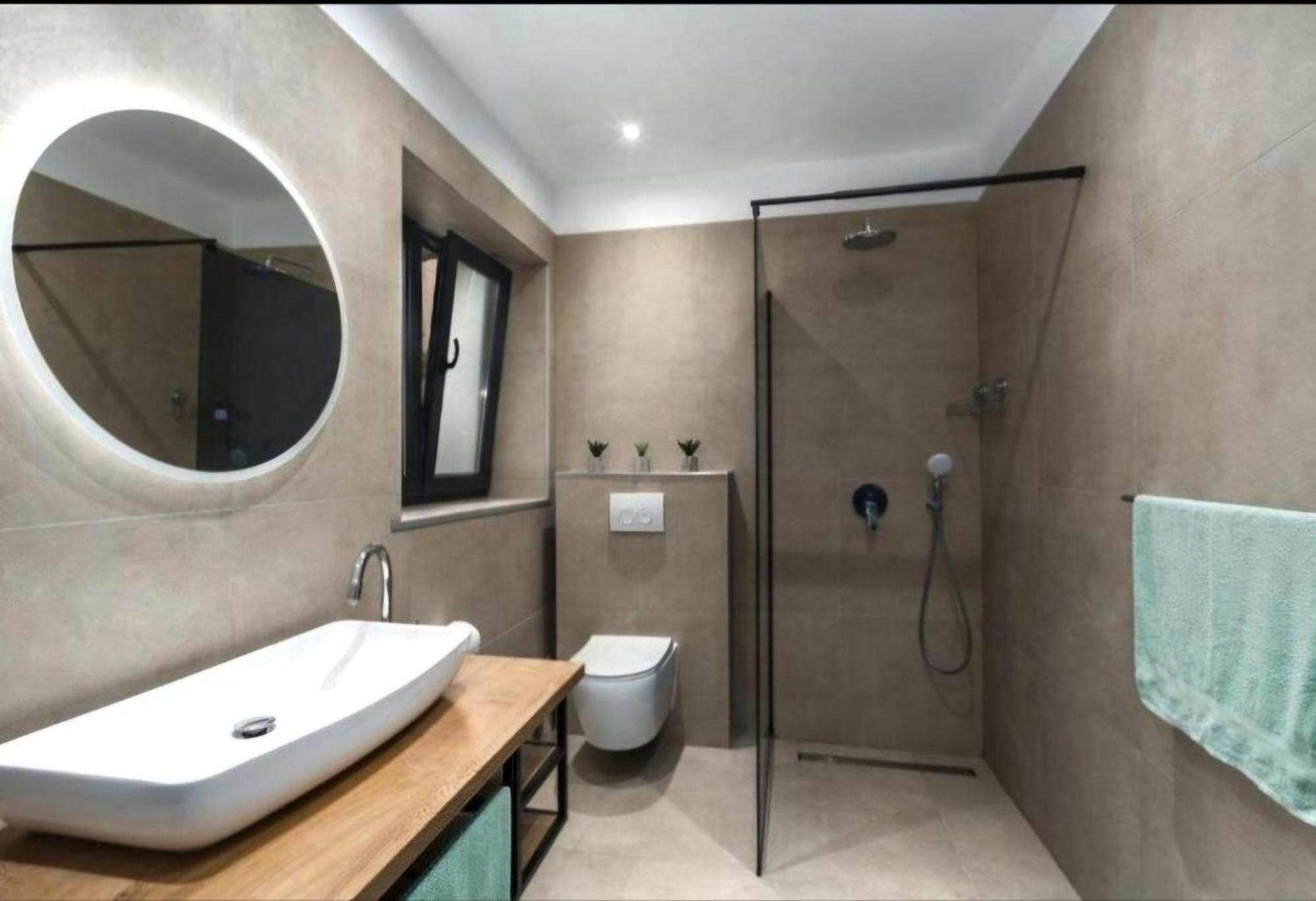 Betty Apartments Borik - Whole Ground Floor Ровин Екстериор снимка